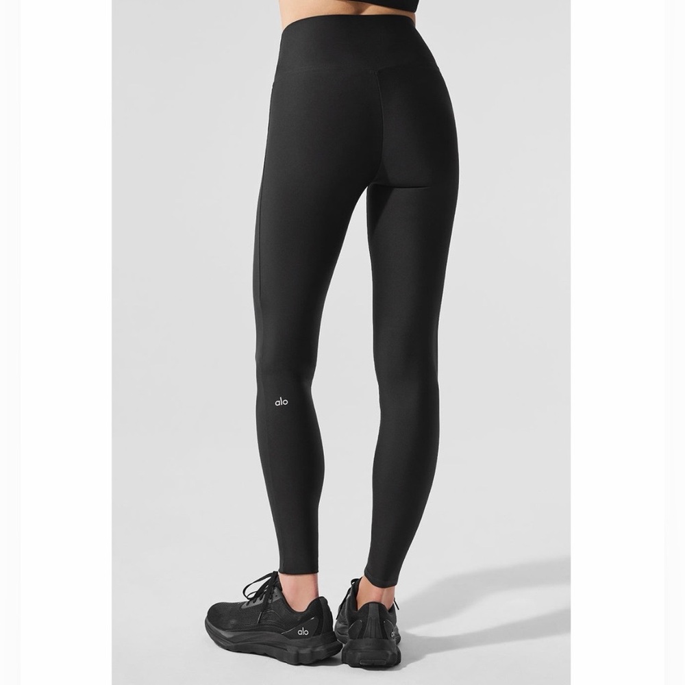 ALO YOGA AIRLIFT HIGH - WAIST SLEEK LEGGING - BLACK - Picture 3 of 6